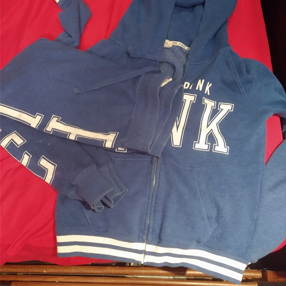 Sm Pink zip up hooded sweatshirt ans capri